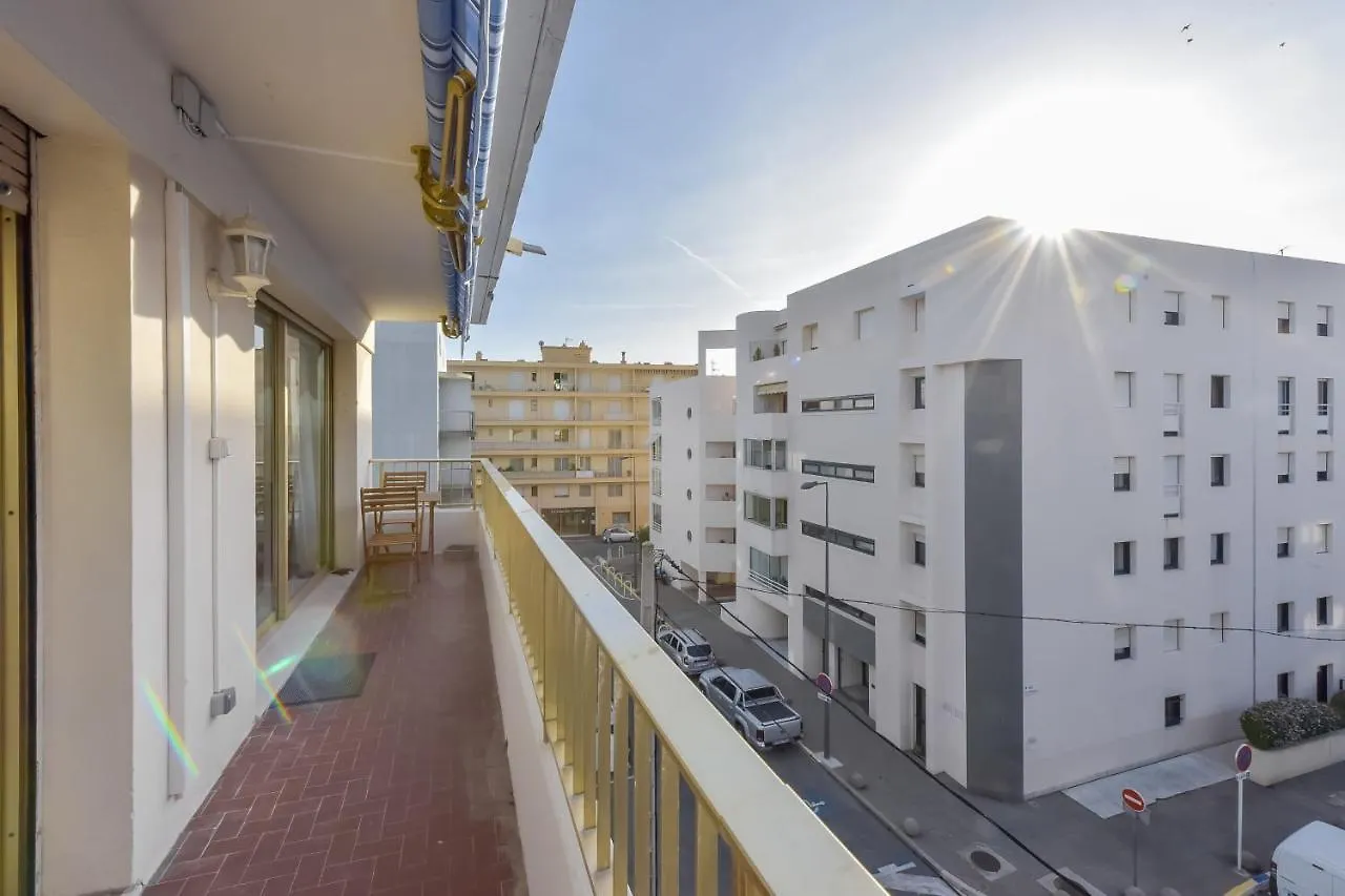 Cannes Palm Beach District 2 Min To The Beaches 0*,  France